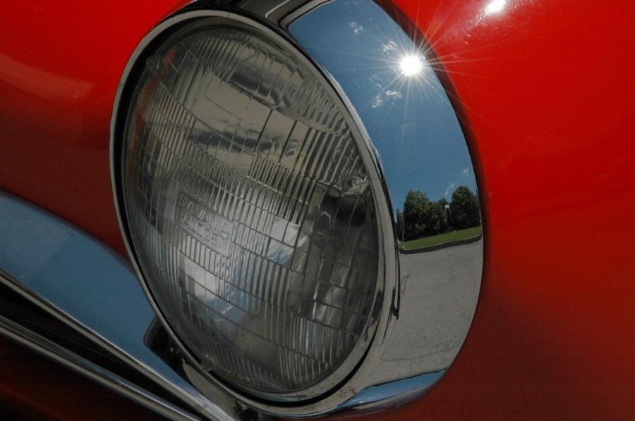 Детали экстерьера Alfa Romeo Giulietta Spider 1961 года  (фото 17 из 36)